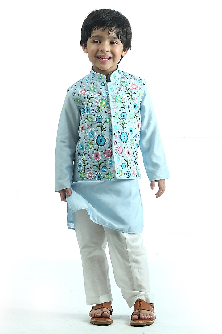 Light Blue Raw Silk Floral Machine Embroidered Bundi Jacket Set For Boys by Alyaansh Couture