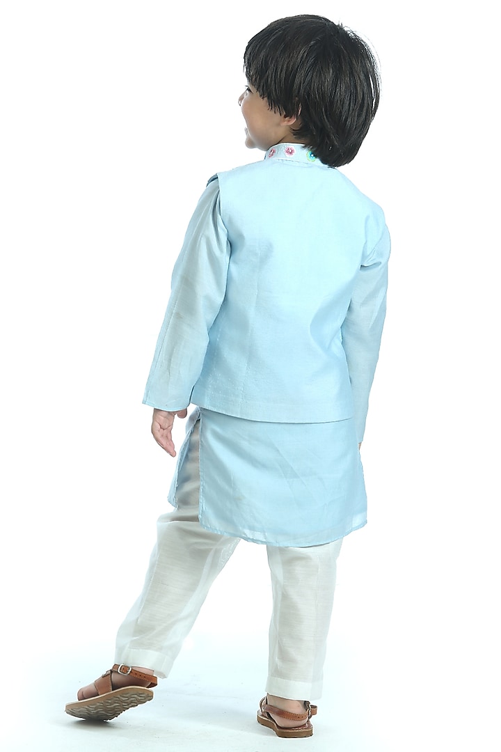 Light Blue Raw Silk Floral Machine Embroidered Bundi Jacket Set For Boys by Alyaansh Couture at Pernia's Pop Up Shop