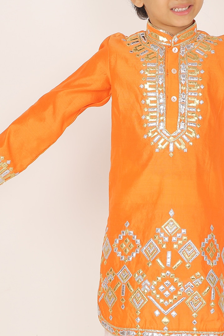 Orange Chanderi Applique Embroidered Kurta Set For Boys by Alyaansh Couture at Pernia's Pop Up Shop