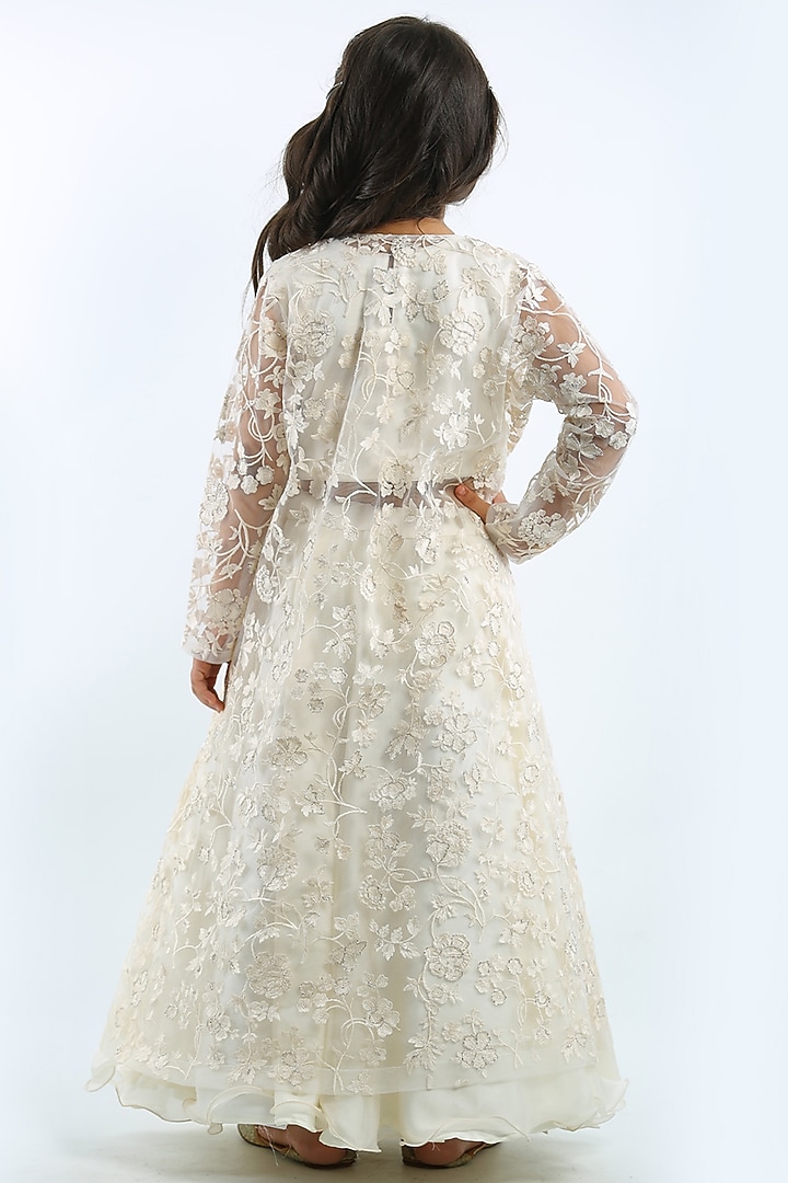 White Organza & Net Flared Lehenga Set For Girls by Alyaansh Couture at Pernia's Pop Up Shop