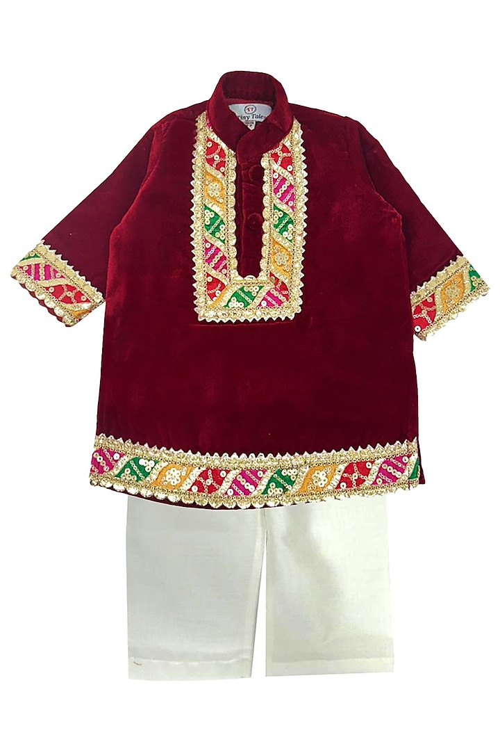 Maroon Velvet Lace Work Kurta Set For Boys by Alyaansh Couture