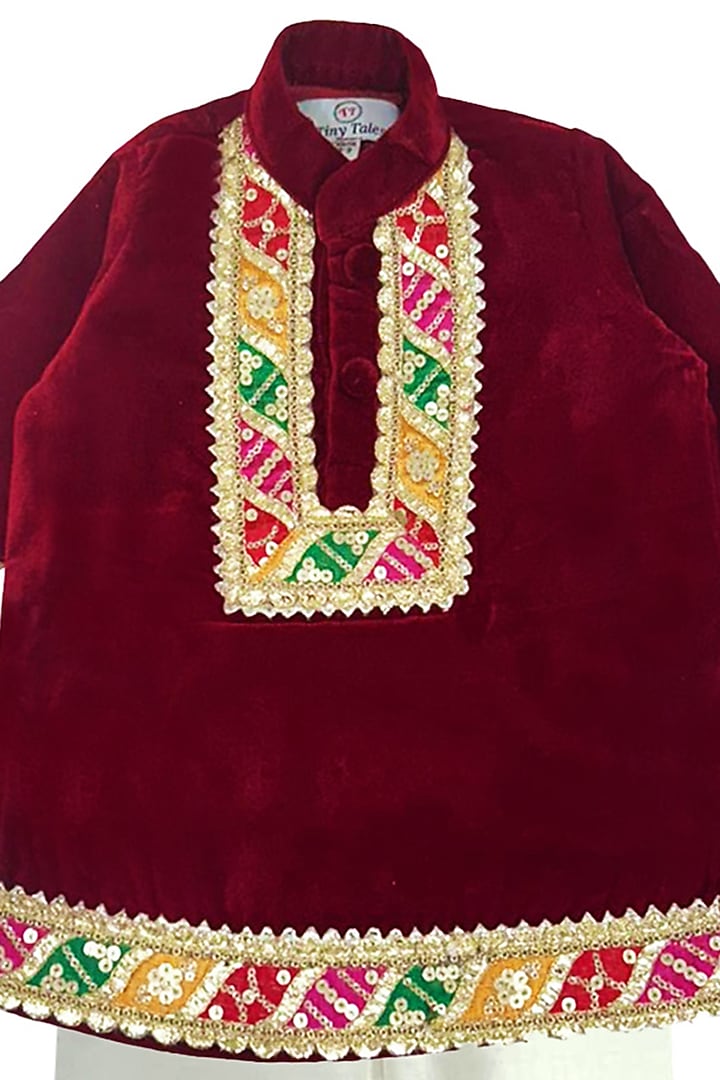 Maroon Velvet Lace Work Kurta Set For Boys by Alyaansh Couture at Pernia's Pop Up Shop