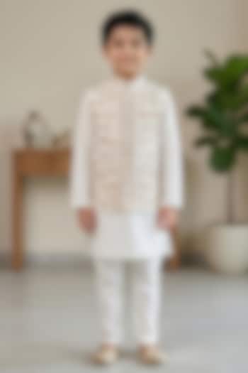 White Cotton Silk Patra Embroidered Bundi Jacket Set For Boys by Alyaansh Couture at Pernia's Pop Up Shop