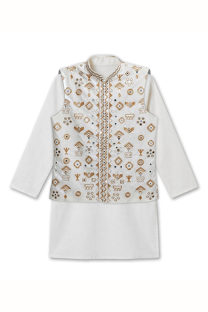 White Cotton Silk Patra Embroidered Bundi Jacket Set For Boys by Alyaansh Couture at Pernia's Pop Up Shop
