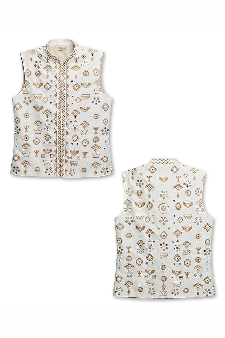 White Cotton Silk Patra Embroidered Bundi Jacket Set For Boys by Alyaansh Couture at Pernia's Pop Up Shop