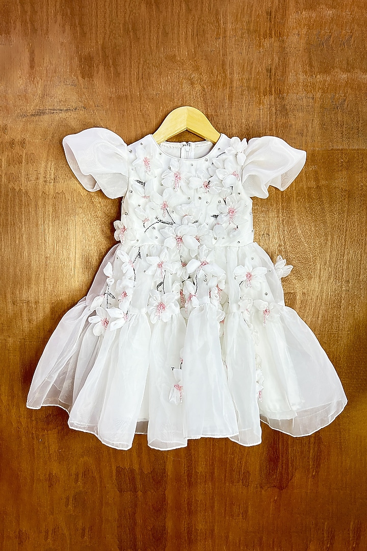 White Organza & Net 3D Floral Embellished Dress For Girls by Alyaansh Couture at Pernia's Pop Up Shop