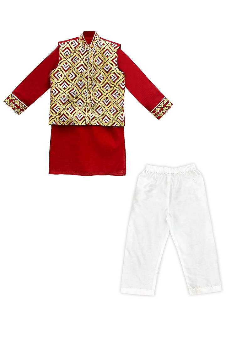 Red Chanderi Applique Embroidered Bundi Jacket Set For Boys by Alyaansh Couture at Pernia's Pop Up Shop