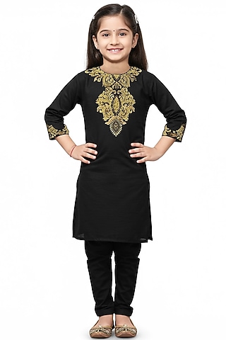 Black Velvet Kurta Set For Girls by Alyaansh Couture