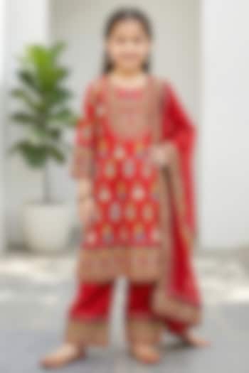 Red Glace Cotton Kurta Set For Girls by Alyaansh Couture at Pernia's Pop Up Shop