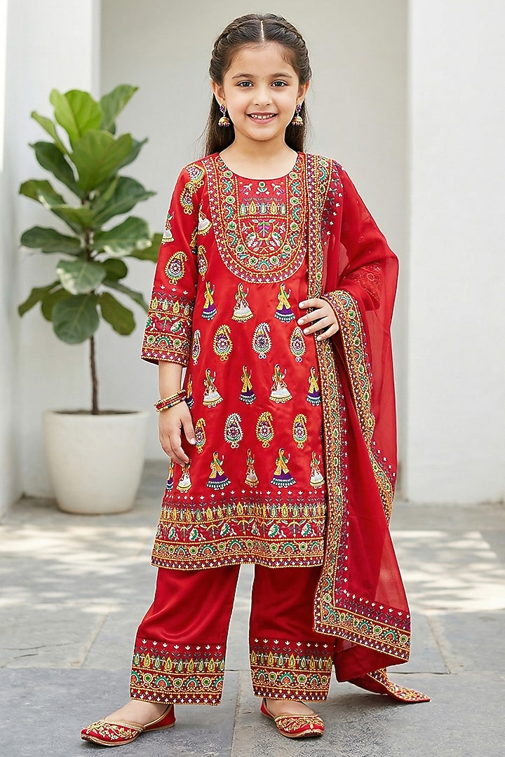Red Glace Cotton Kurta Set For Girls by Alyaansh Couture at Pernia's Pop Up Shop