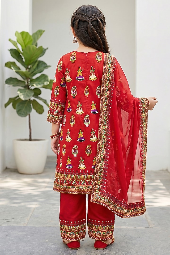 Red Glace Cotton Kurta Set For Girls by Alyaansh Couture at Pernia's Pop Up Shop
