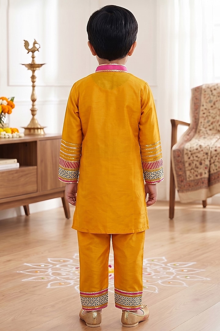 Yellow Taffeta Patchwork Kurta Set For Boys by Alyaansh Couture at Pernia's Pop Up Shop
