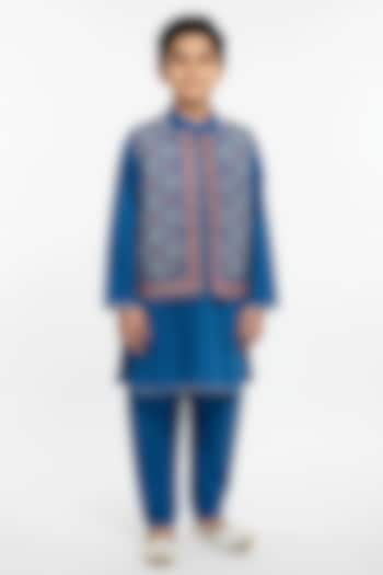 Blue Glace Cotton Mirror Work Bundi Jacket Set For Boys by Alyaansh Couture at Pernia's Pop Up Shop