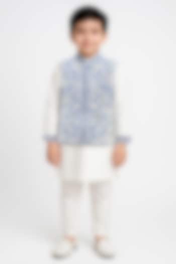 White Glace Cotton Mirror Embroidered Bundi Jacket Set For Boys by Alyaansh Couture at Pernia's Pop Up Shop