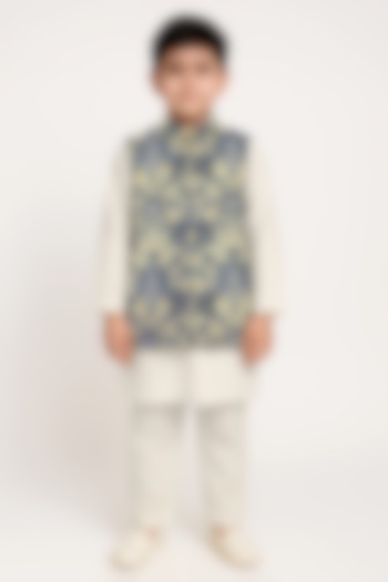 White Cotton & Silk Handwork Bundi Jacket Set For Boys by Alyaansh Couture at Pernia's Pop Up Shop