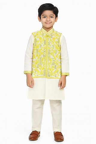 White Glace Cotton Mirror Embroidered Bundi Jacket Set For Boys by Alyaansh Couture