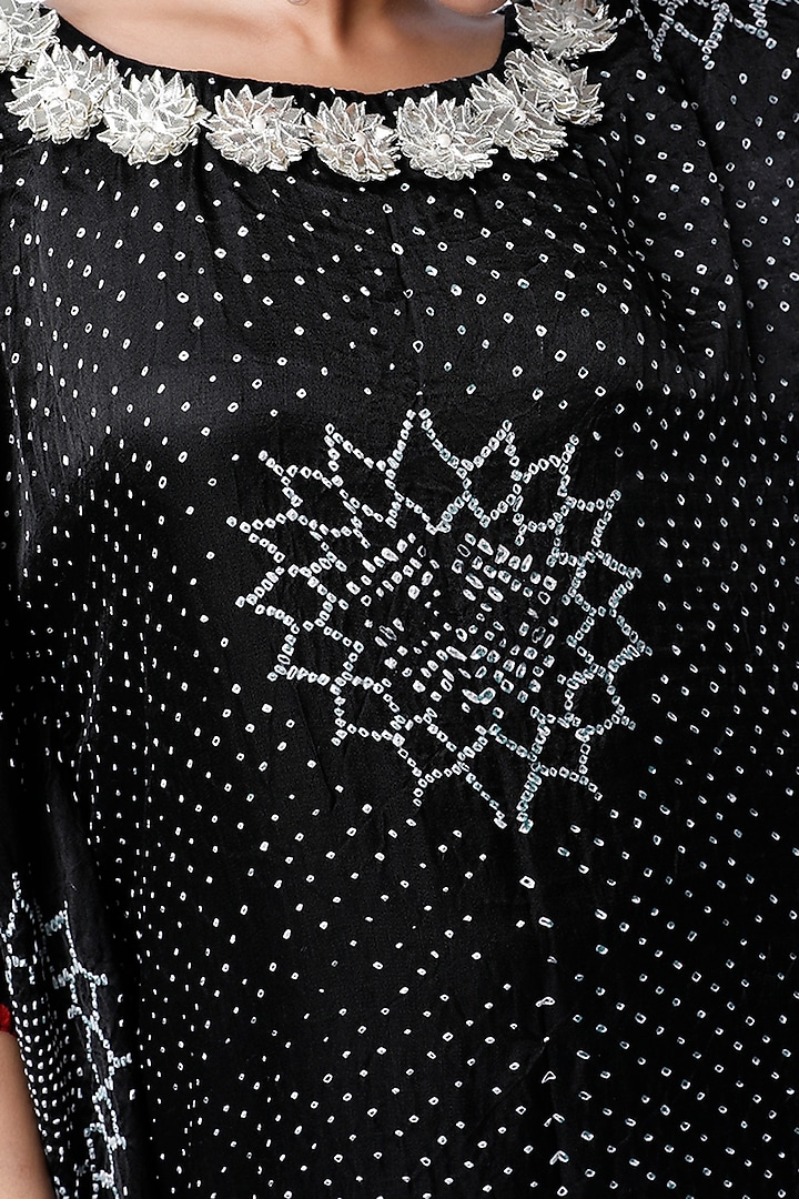 Black Bandhani Printed Kaftan by Alpa & Reena at Pernia's Pop Up Shop