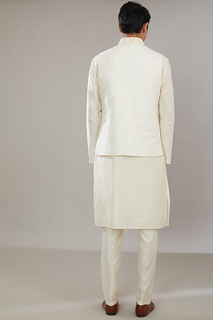White Cotton Silk Embroidered Bundi Set by AL USTAAD at Pernia's Pop Up Shop