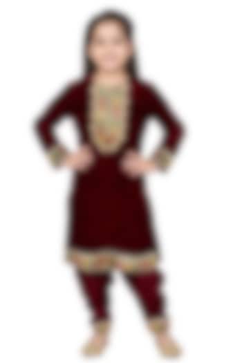 Maroon Velvet Lace Work Kurta Set For Girls by Alyaansh Couture at Pernia's Pop Up Shop
