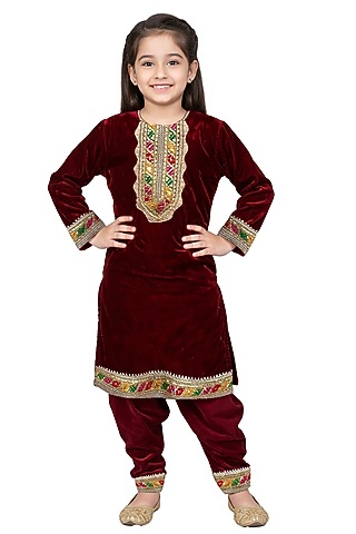 Maroon Velvet Lace Work Kurta Set For Girls by Alyaansh Couture