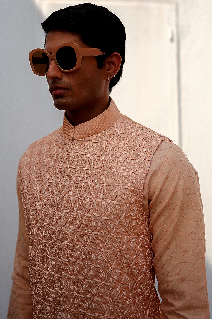 Peach Habutai Silk Hand Embroidered Bundi Jacket Set by Amaare at Pernia's Pop Up Shop
