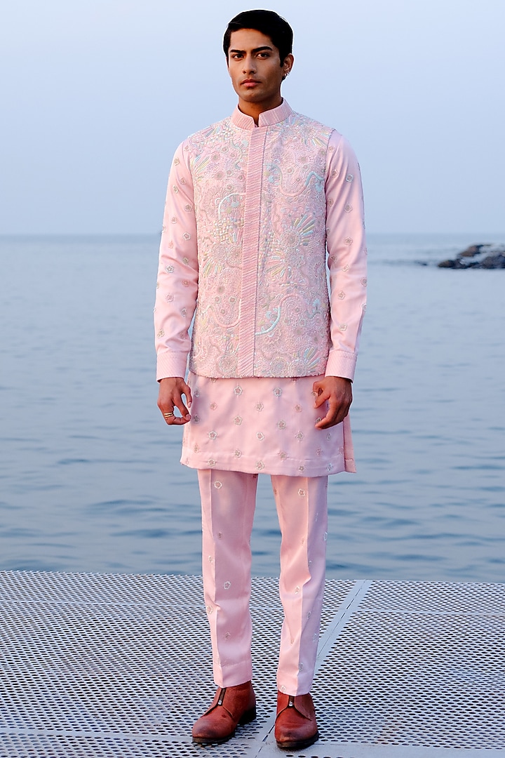 Pink Habutai Silk Hand Embroidered Bundi Jacket Set by Amaare at Pernia's Pop Up Shop