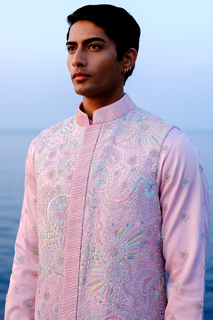 Pink Habutai Silk Hand Embroidered Bundi Jacket Set by Amaare at Pernia's Pop Up Shop