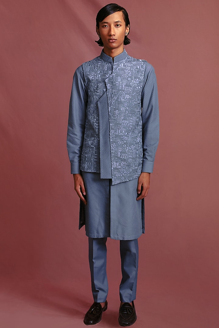 Blue Wool Blend Thread Hand Embroidered Bundi Jacket Set by Amaare at Pernia's Pop Up Shop