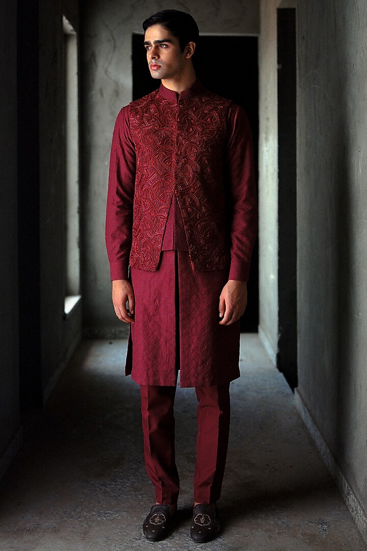 Maroon Silk Hand Embroidered Bundi Jacket Set by Amaare