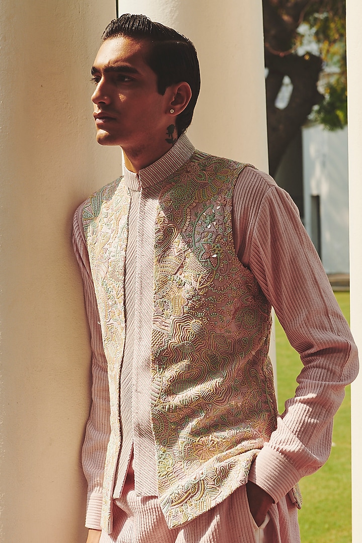 Blush Pink Silk Hand Embroidered Bundi Jacket Set by Amaare at Pernia's Pop Up Shop