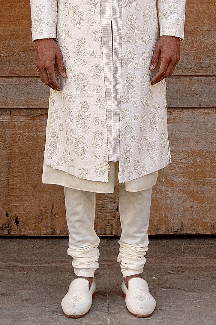 White Silk Hand Embroidered Groom Sherwani Set by Amaare at Pernia's Pop Up Shop
