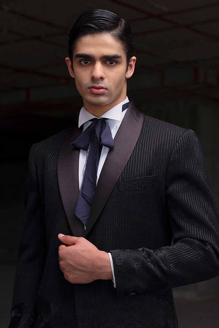 Black Suiting Hand Embroidered Tuxedo Set by Amaare at Pernia's Pop Up Shop