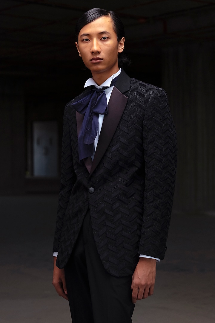 Black Suiting Hand Embroidered Tuxedo Set by Amaare at Pernia's Pop Up Shop
