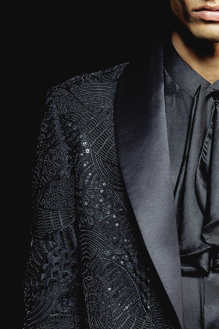 Black Suiting Hand Embroidered Tuxedo Set by Amaare at Pernia's Pop Up Shop