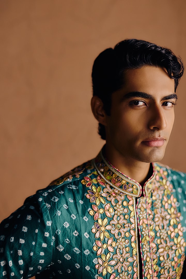 Green Habutai Silk Sequins Embroidered Kurta Set by Amaare at Pernia's Pop Up Shop