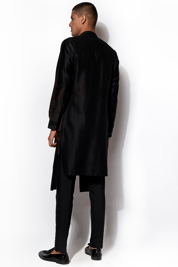 Black Layered Asymmetric Kurta With Pants by Amaare at Pernia's Pop Up Shop