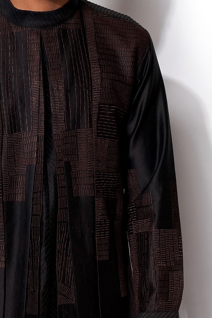 Black Layered Asymmetric Kurta With Pants by Amaare at Pernia's Pop Up Shop