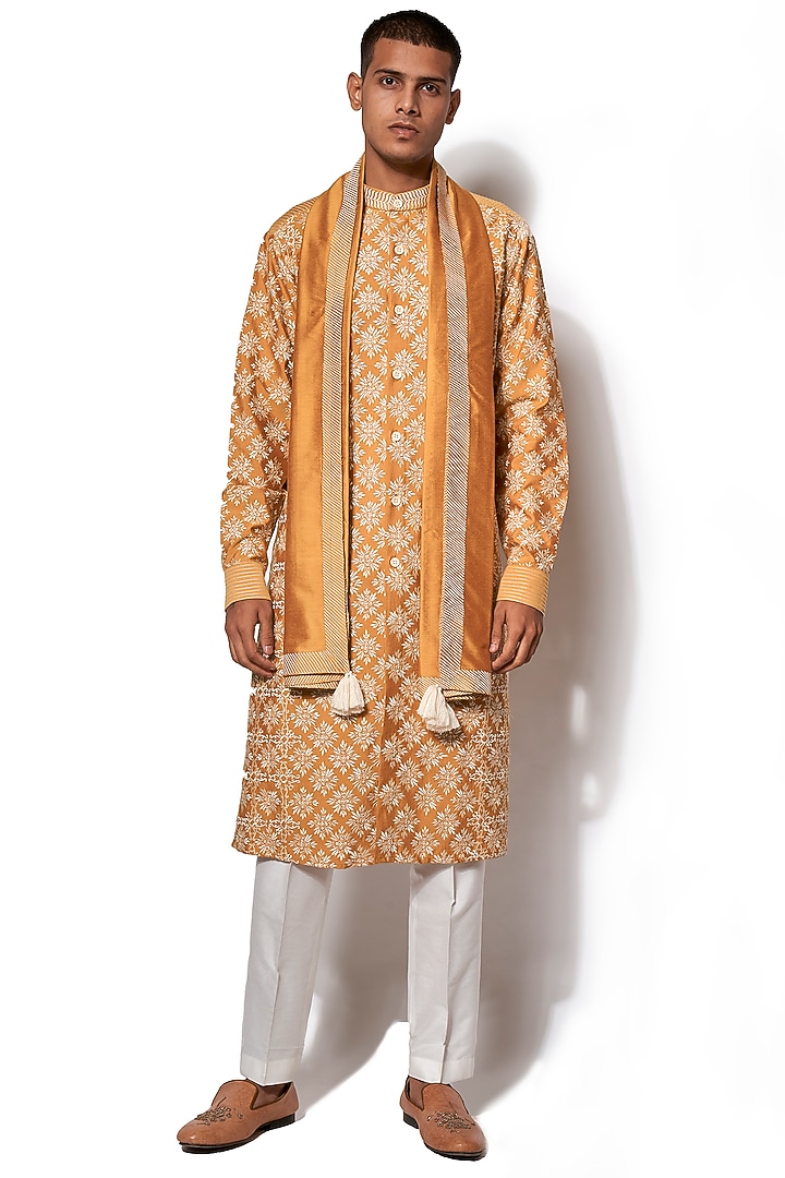 Mustard Yellow Cotton Silk Embroidered Kurta Set by Amaare at Pernia's Pop Up Shop