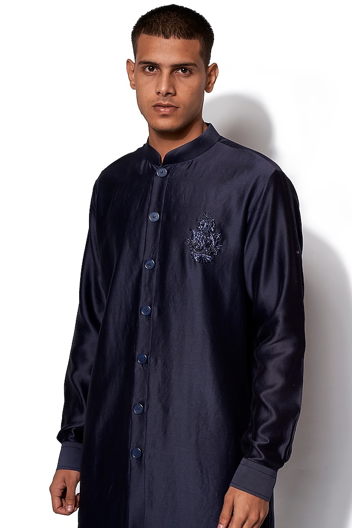 Navy Blue Embroidered Kurta Set by Amaare at Pernia's Pop Up Shop