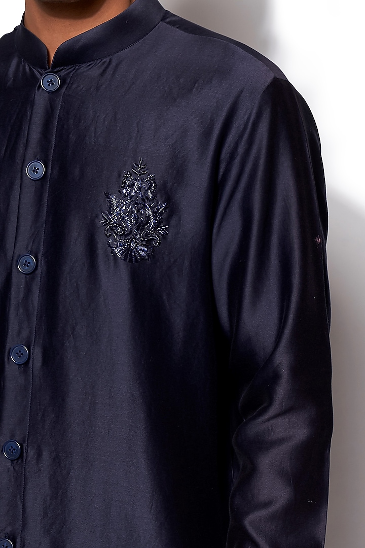 Navy Blue Embroidered Kurta Set by Amaare at Pernia's Pop Up Shop