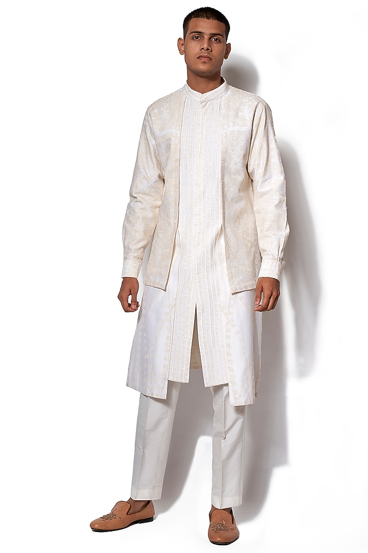 Ivory Embroidered Kurta Set by Amaare at Pernia's Pop Up Shop