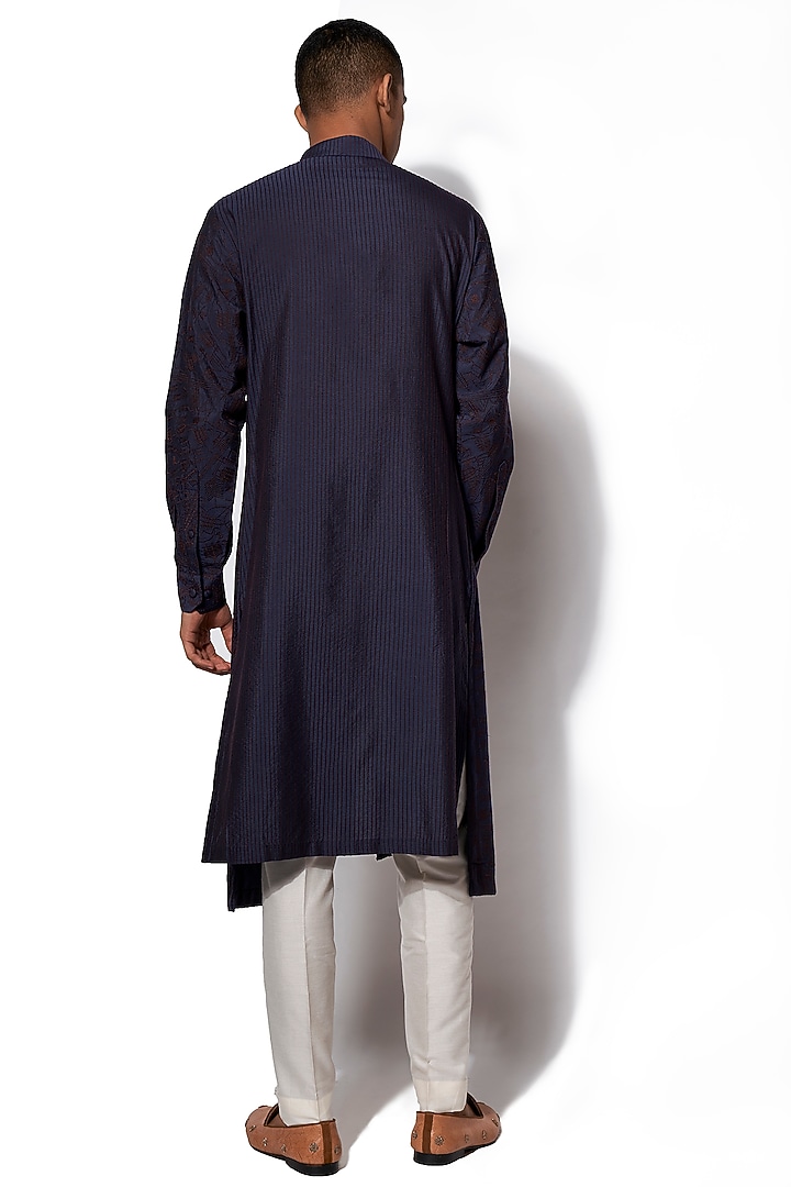 Navy Blue Textured Kurta With Pants by Amaare at Pernia's Pop Up Shop