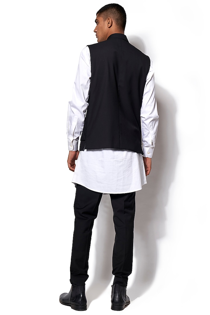Black Wool Blend Fabric Tagai & Texture Embroidered layered Nehru Jacket Set by Amaare at Pernia's Pop Up Shop