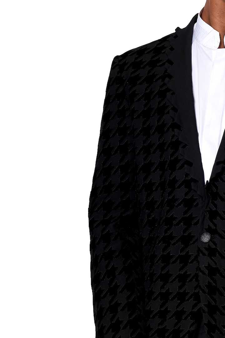Black Embroidered Tuxedo With Pants by Amaare at Pernia's Pop Up Shop