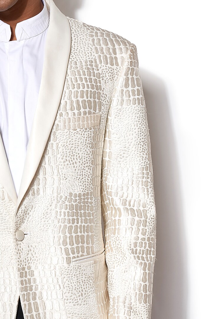 Ivory Embroidered Tuxedo With Black Pants by Amaare at Pernia's Pop Up Shop
