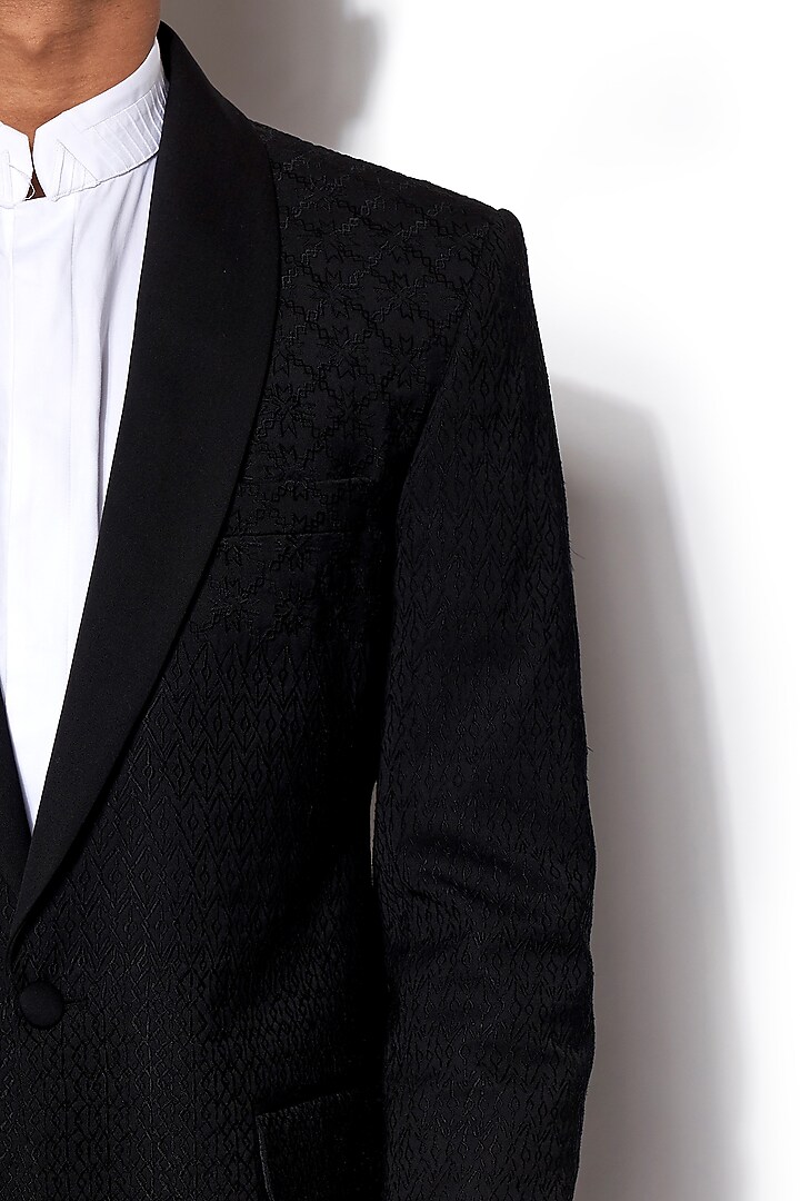Black Shawl Lapel Tuxedo With Pants by Amaare at Pernia's Pop Up Shop