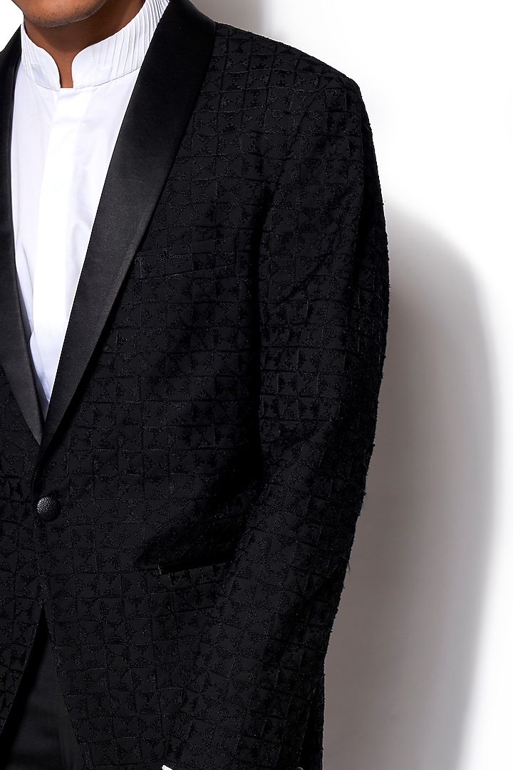 Black Embroidered Wool Tuxedo With Pants by Amaare at Pernia's Pop Up Shop