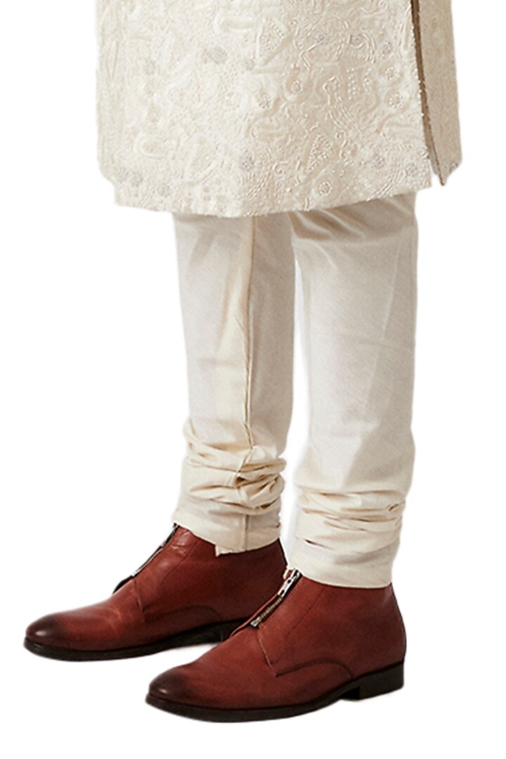 Cream Embroidered Groom Sherwani Set by Amaare at Pernia's Pop Up Shop