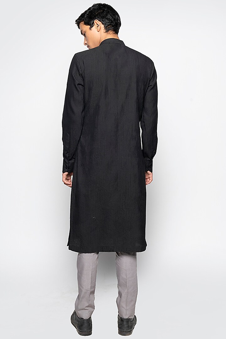 Black Pandora Kurta Set by Amaare at Pernia's Pop Up Shop