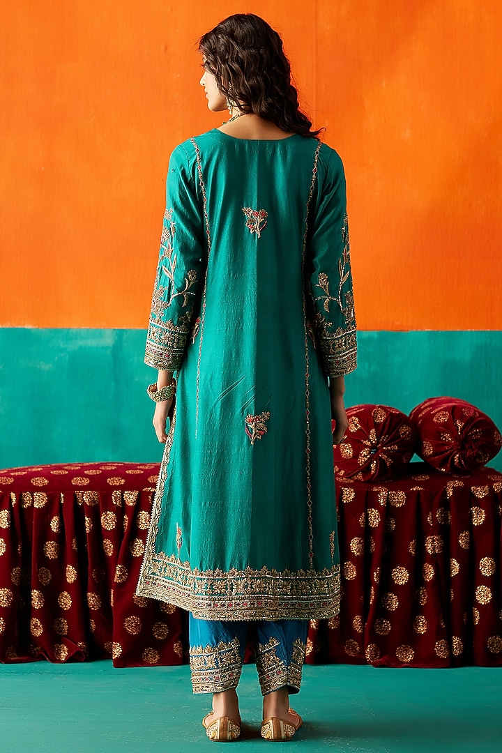 Castleton Green Dupion Silk & Organza Hand Embroidered Kurta Set by AMAN TAKYAR at Pernia's Pop Up Shop